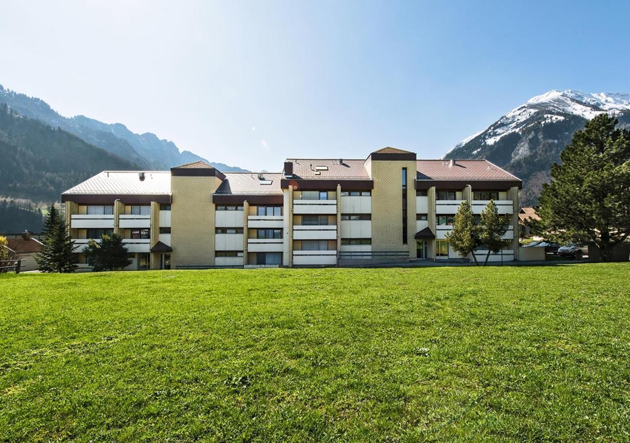 Appartementhaus Quadern Valens Екстериор снимка
